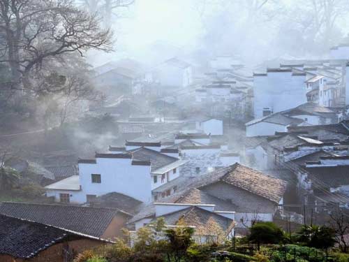 清澈的河水